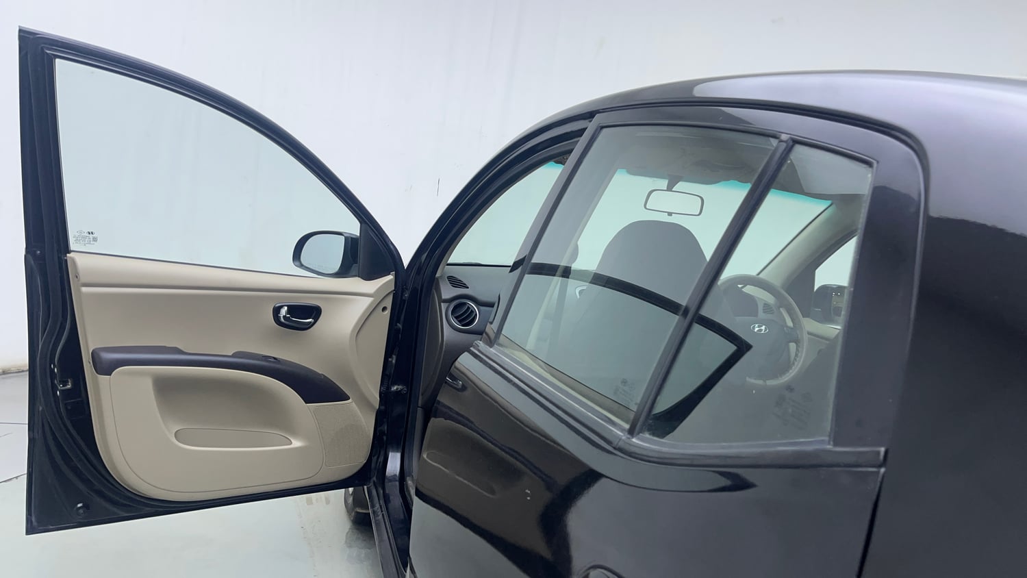Used 2012 Hyundai i10 Sportz 1.2 Kappa2 Petrol Manual interior LEFT FRONT DOOR OPEN VIEW