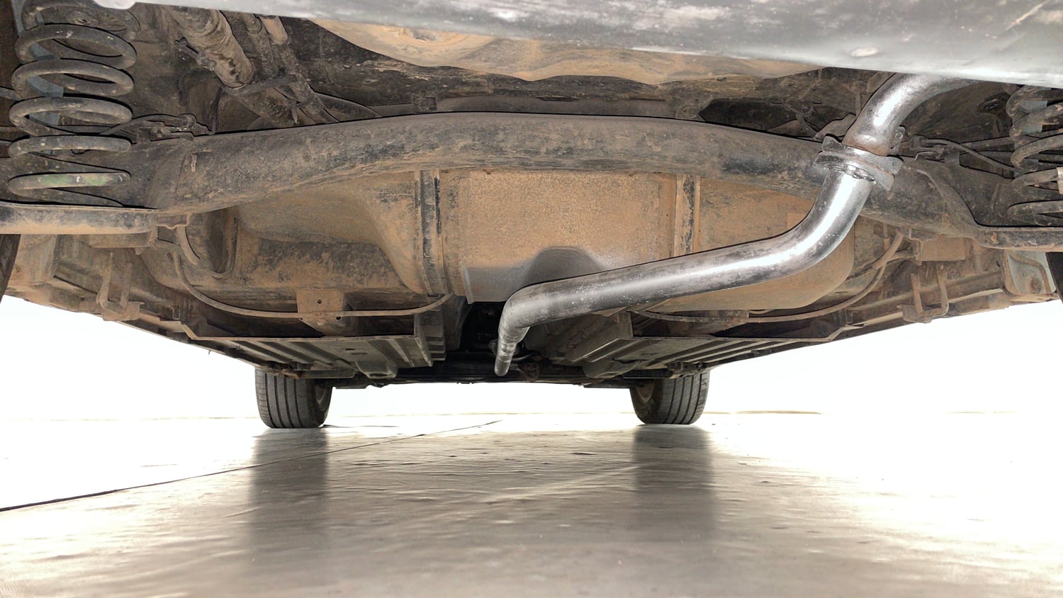 Used 2018 Maruti Suzuki S-Cross Alpha 1.3 Diesel Manual extra REAR UNDERBODY VIEW (TAKEN FROM REAR)