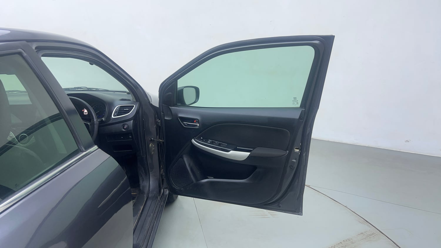 Used 2019 Maruti Suzuki Baleno Alpha 1.2 Petrol Manual interior RIGHT FRONT DOOR OPEN VIEW