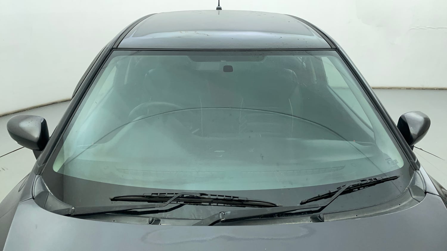 Used 2017 Maruti Suzuki Baleno Delta 1.3 Diesel Manual exterior FRONT WINDSHIELD VIEW