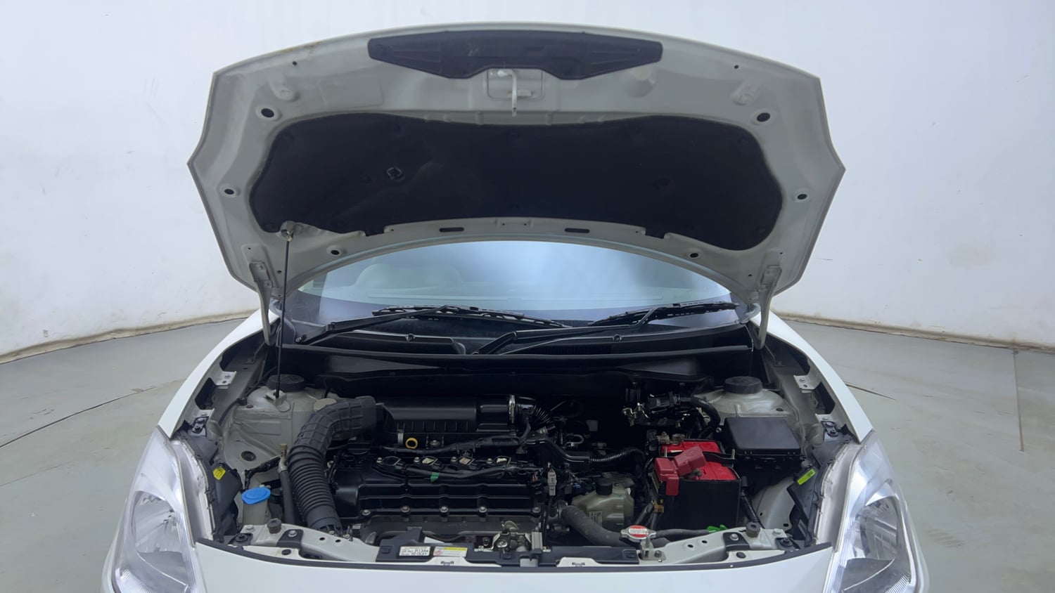 Used 2020 Maruti Suzuki Swift ZXi AMT Petrol Automatic engine ENGINE & BONNET OPEN FRONT VIEW