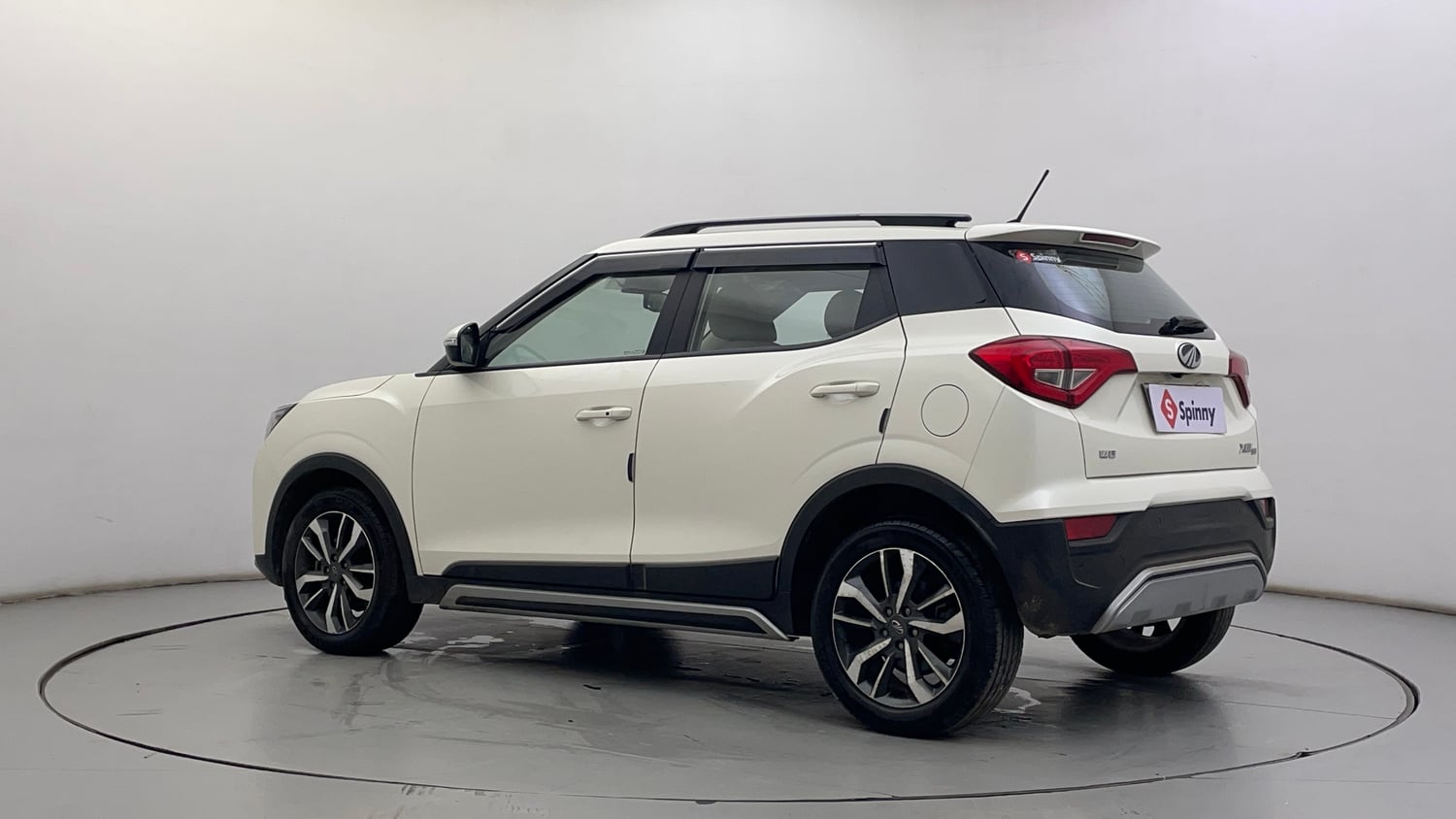 Used 2021 Mahindra XUV 300 W8 (O) 1.2 Petrol Petrol Manual exterior LEFT REAR CORNER VIEW