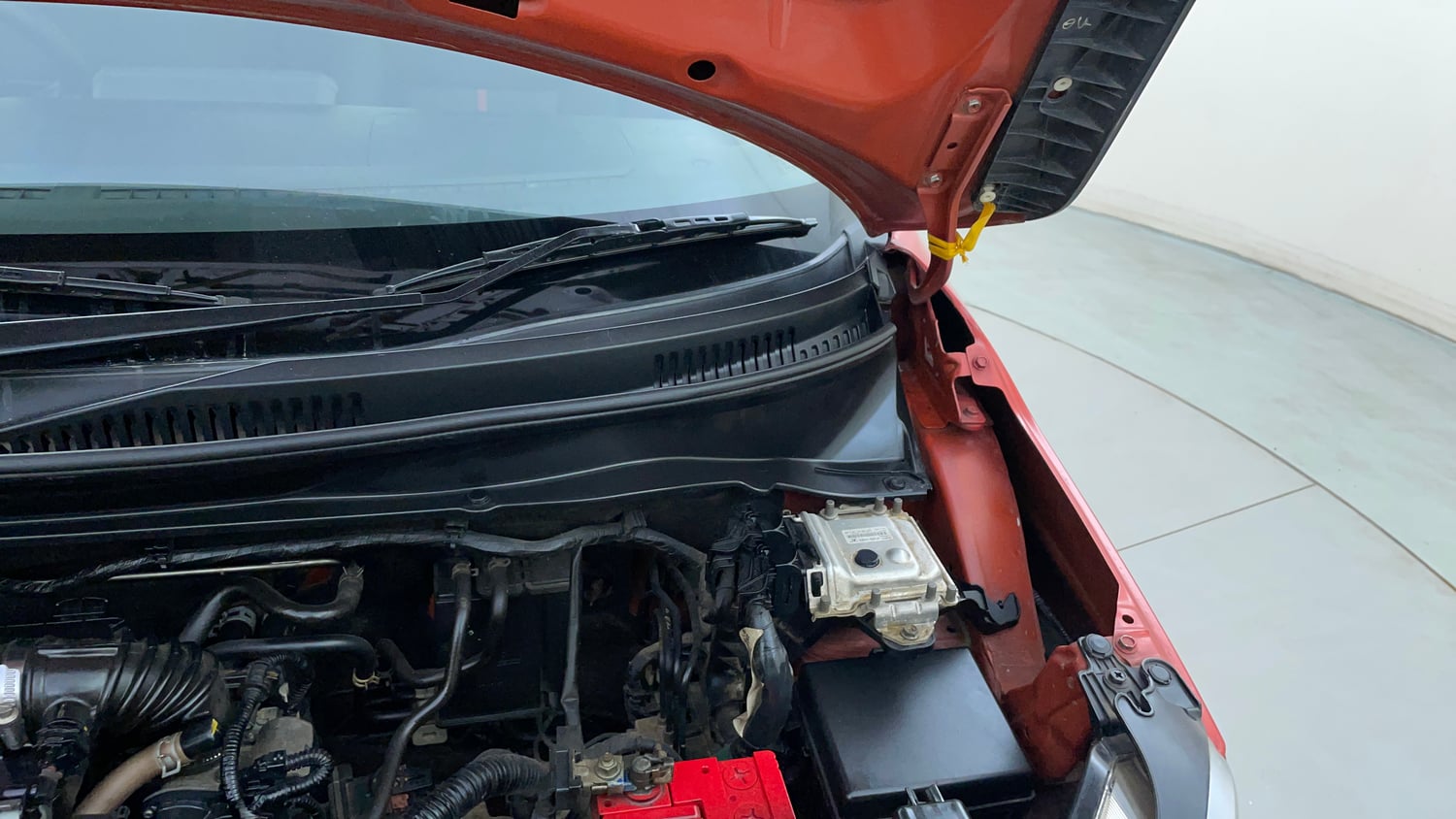 Used 2017 Maruti Suzuki Ignis Zeta 1.2 AMT Petrol Automatic engine ENGINE LEFT SIDE HINGE & APRON VIEW