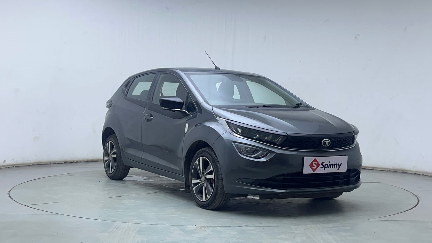 Used 2024 Tata Altroz XZA Petrol Petrol Automatic exterior RIGHT FRONT CORNER VIEW