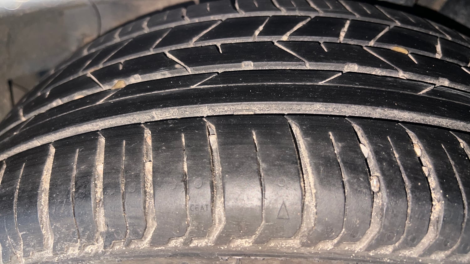 Used 2024 Hyundai New i20 Sportz 1.2 IVT Petrol Automatic tyres LEFT REAR TYRE TREAD VIEW