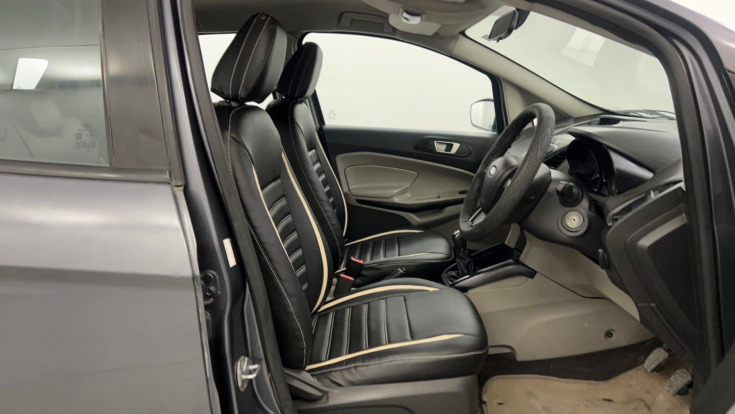 Used 2017 Ford EcoSport Trend 1.5L TDCi Diesel Manual interior RIGHT SIDE FRONT DOOR CABIN VIEW