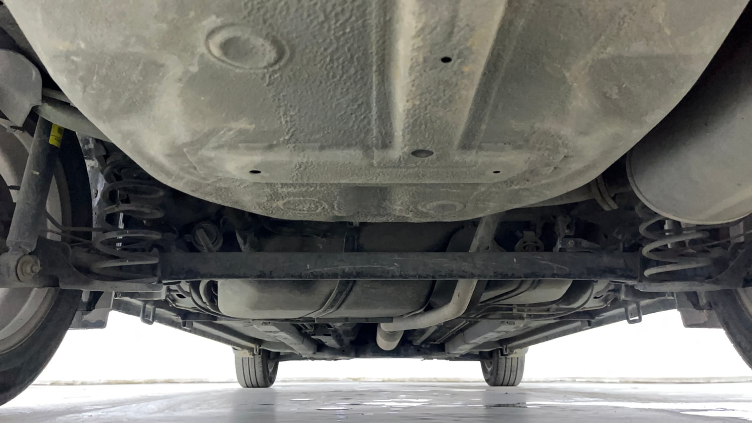 Used 2018 Maruti Suzuki Ciaz Zeta Hybrid 1.5 AT Petrol Automatic extra REAR UNDERBODY VIEW (TAKEN FROM REAR)