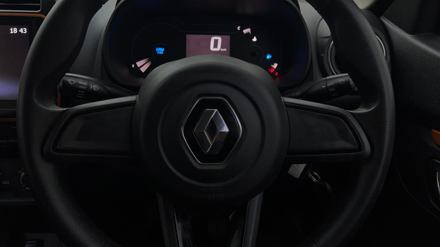 Used 2019 Renault Kwid CLIMBER 1.0 Opt Petrol Manual top_features Airbags