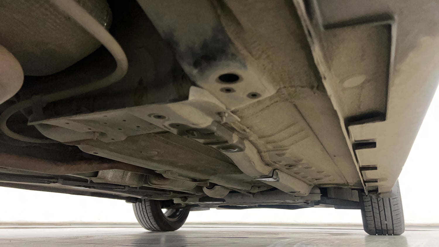 Used 2025 Hyundai New i20 Asta (O) 1.2 IVT Petrol Automatic extra REAR RIGHT UNDERBODY VIEW