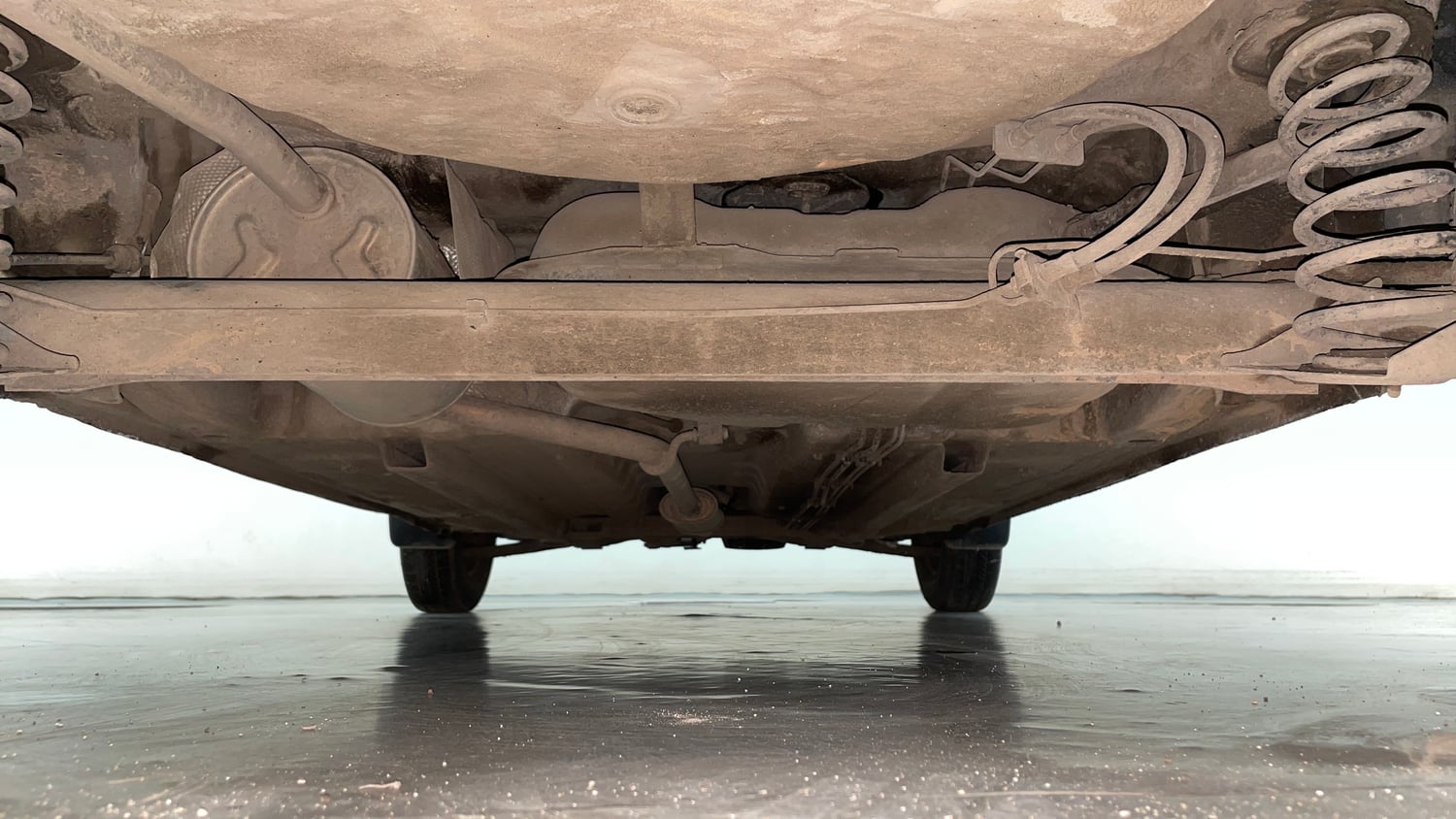 Used 2018 Renault Kwid 1.0 RXL Petrol Manual extra REAR UNDERBODY VIEW (TAKEN FROM REAR)