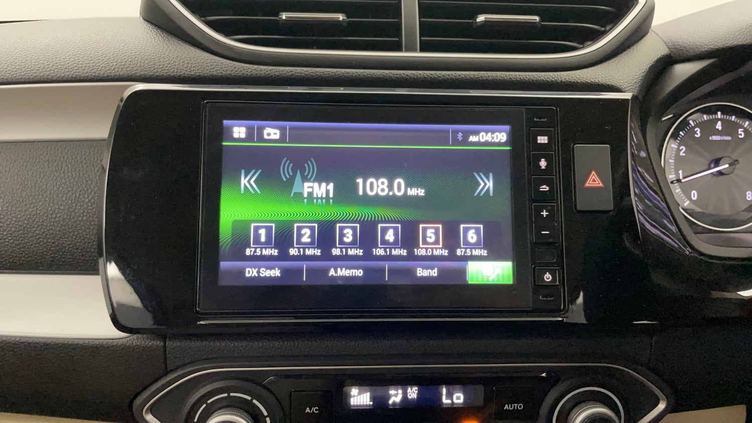 Used 2023 Honda Amaze VX MT 1.2 Petrol Petrol Manual top_features Integrated (in-dash) music system