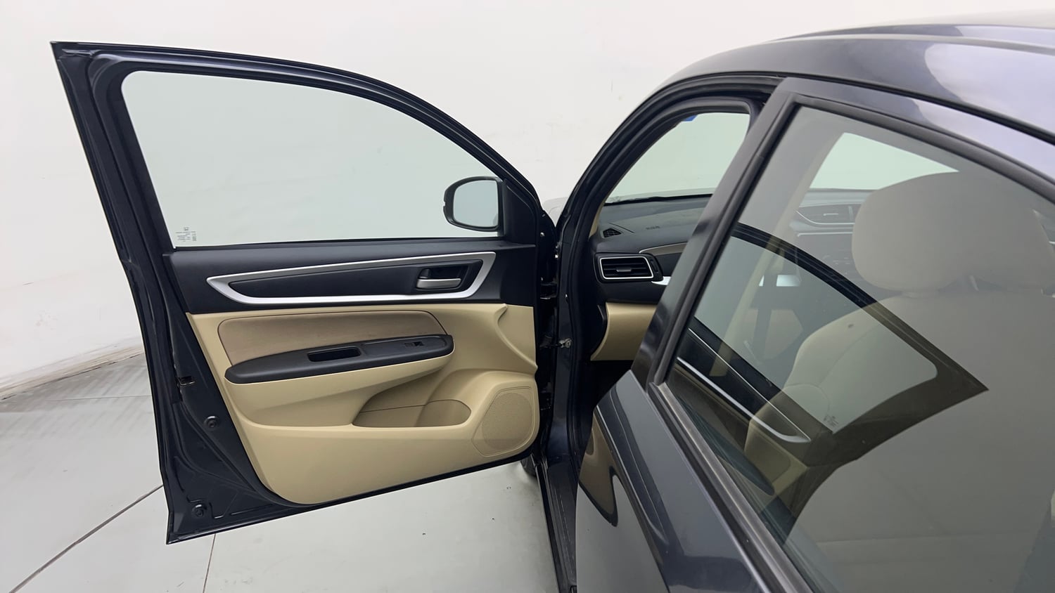Used 2022 Honda Amaze S MT 1.2 Petrol Petrol Manual interior LEFT FRONT DOOR OPEN VIEW