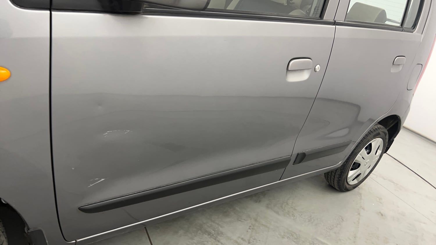 Used 2013 Maruti Suzuki Wagon R VXI Petrol Manual dents MINOR SCRATCH
