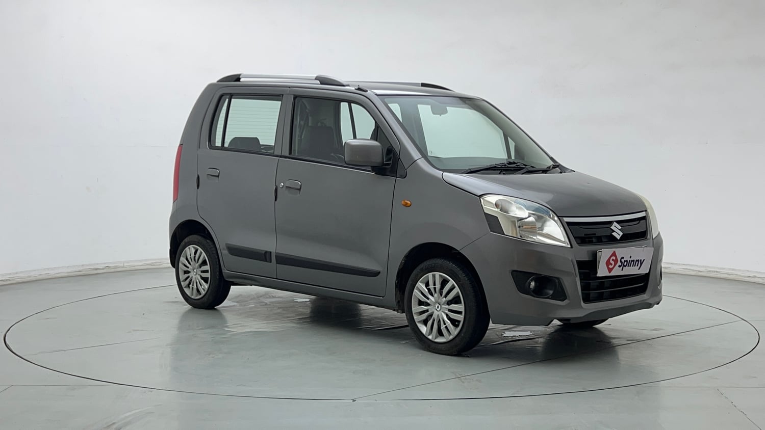 Used 2013 Maruti Suzuki Wagon R VXI Petrol Manual exterior RIGHT FRONT CORNER VIEW