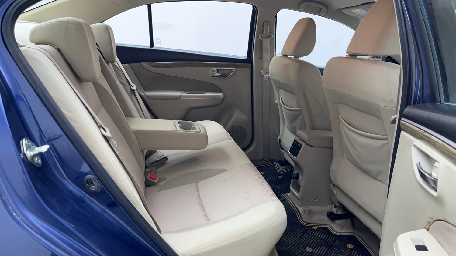 Used 2018 Maruti Suzuki Ciaz Zeta Hybrid 1.5 AT Petrol Automatic interior RIGHT SIDE REAR DOOR CABIN VIEW