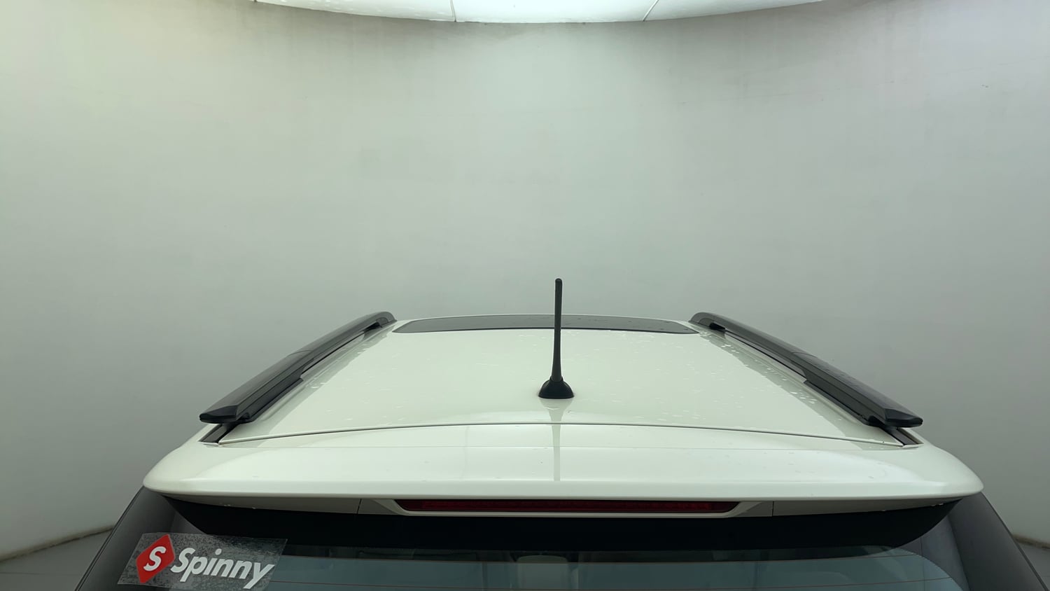 Used 2022 Mahindra XUV 300 W8 (O) 1.5 Diesel AMT Diesel Automatic exterior EXTERIOR ROOF VIEW