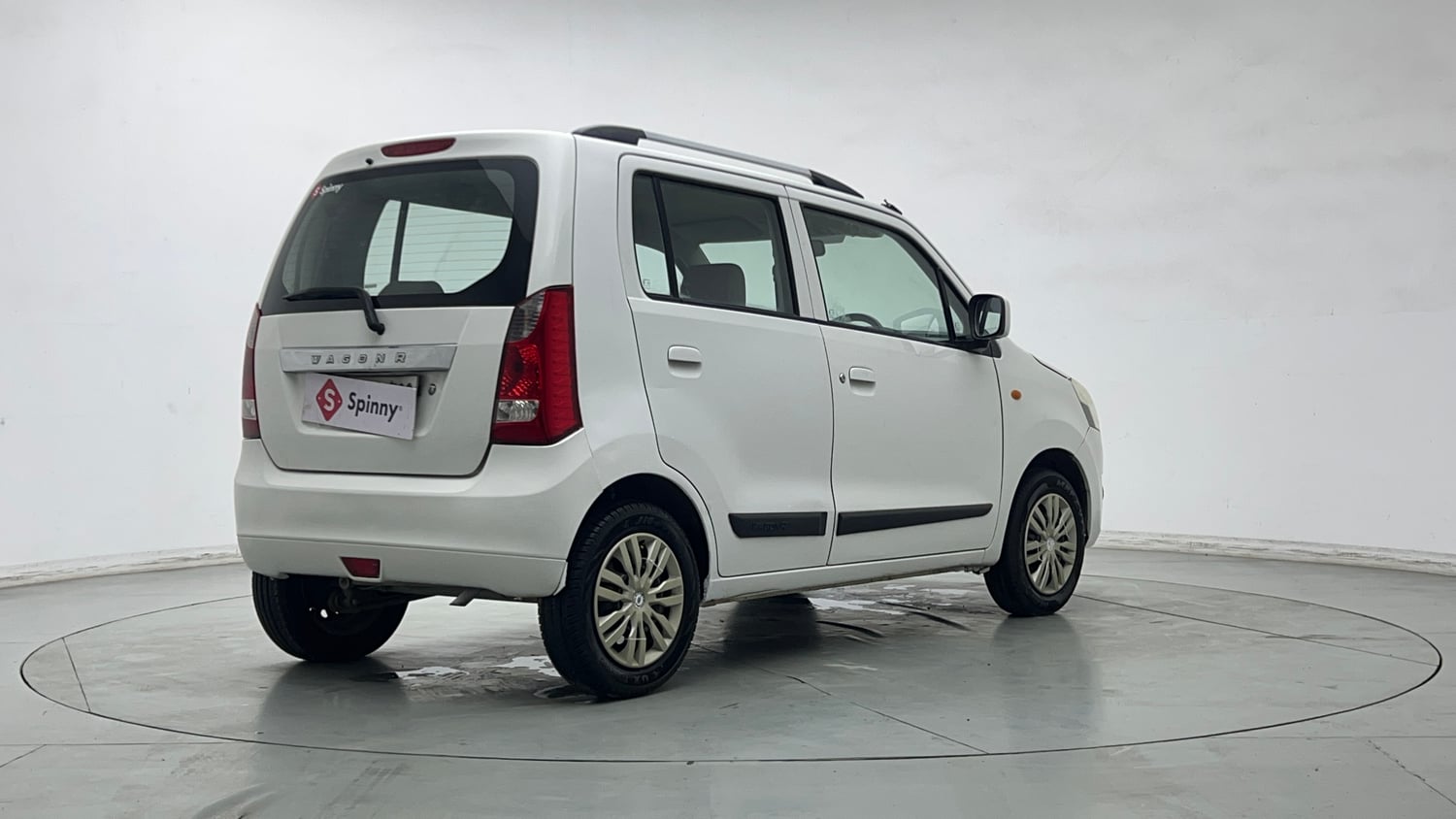 Used 2015 Maruti Suzuki Wagon R VXI Petrol Manual exterior RIGHT REAR CORNER VIEW