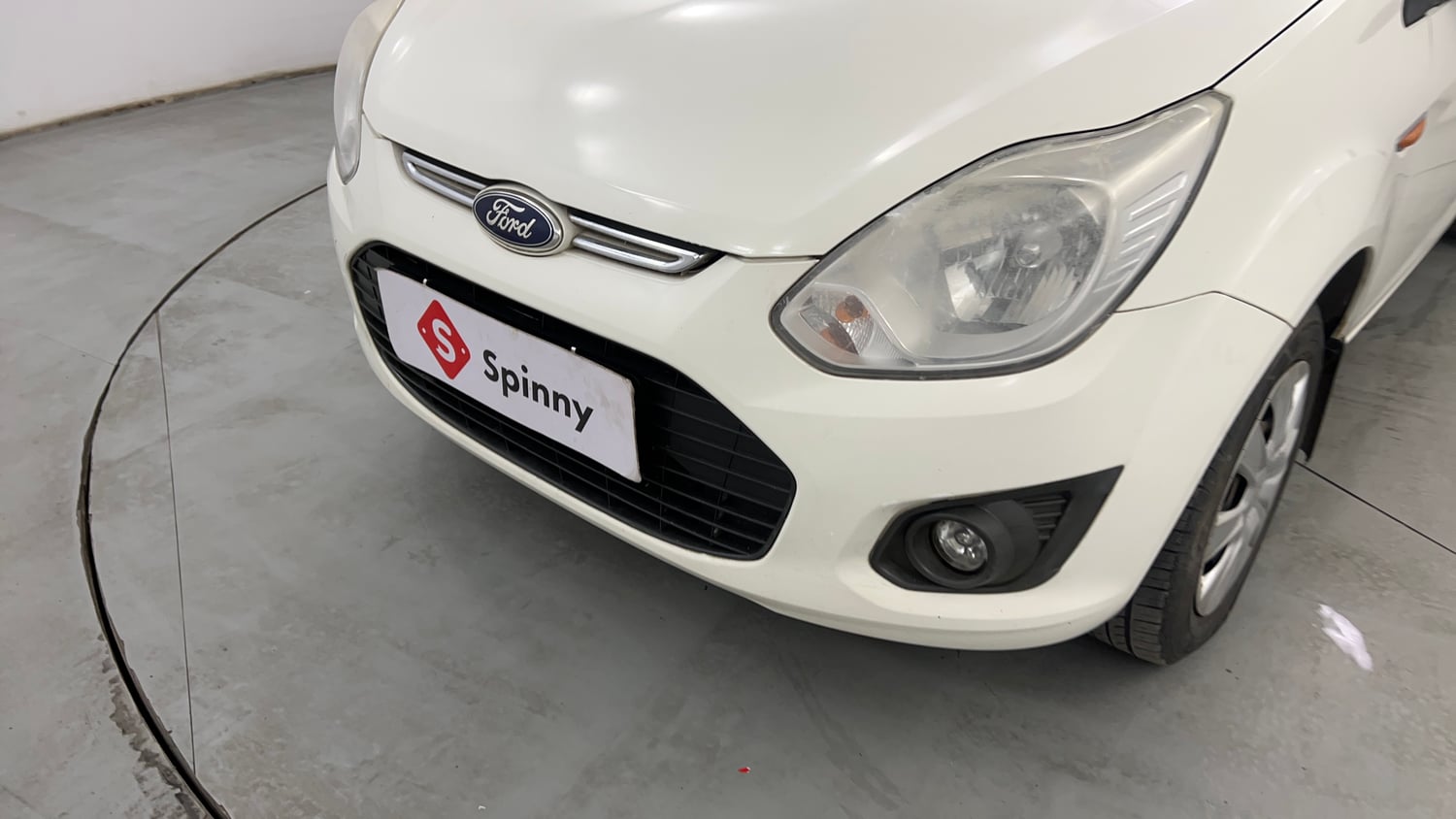 Used 2013 Ford Figo Duratorq Diesel ZXI 1.4 Diesel Manual dents MINOR SCRATCH