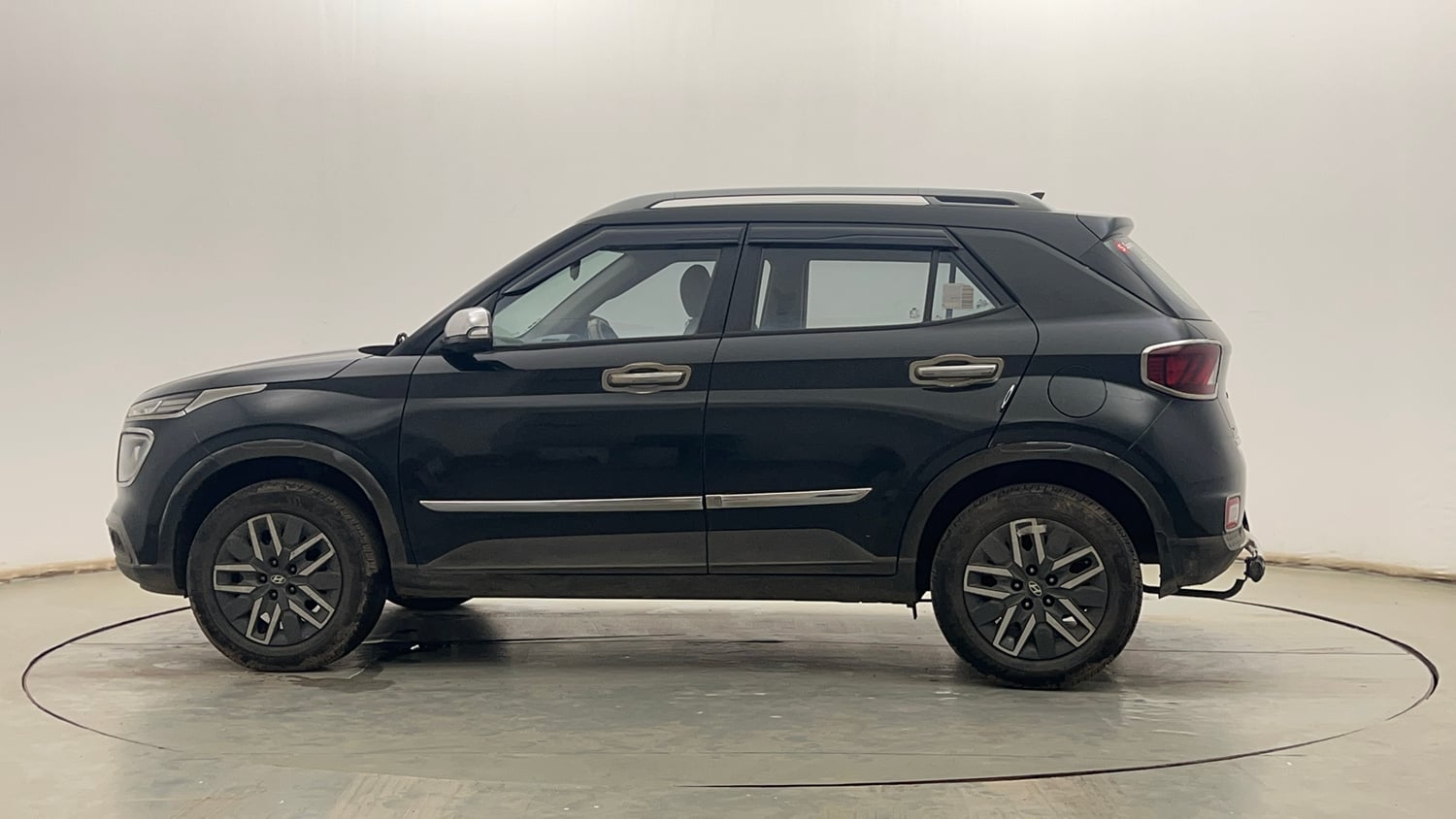 Used 2021 Hyundai Venue SX 1.0 Turbo Petrol Manual exterior LEFT SIDE VIEW