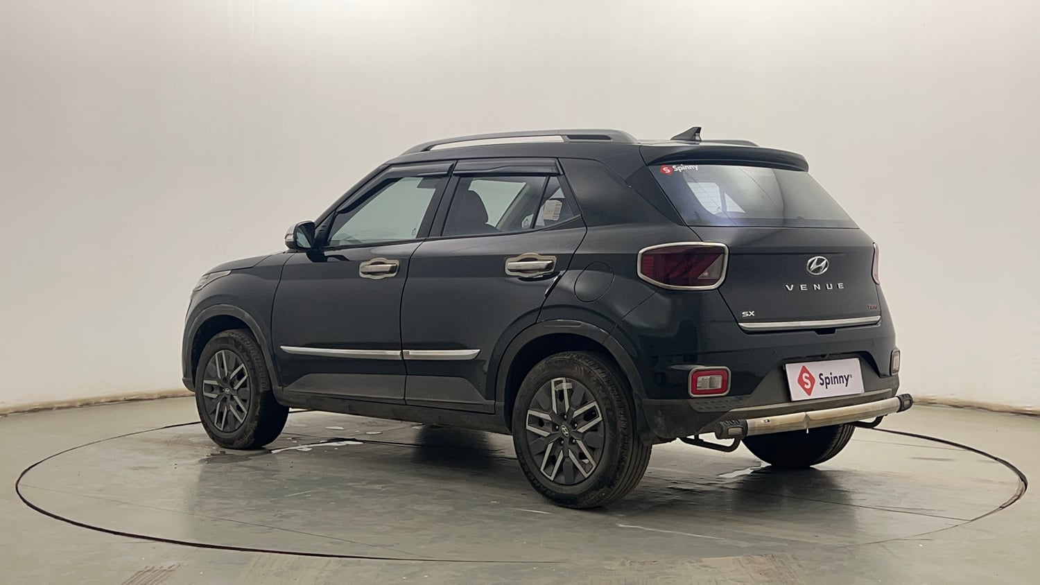 Used 2021 Hyundai Venue SX 1.0 Turbo Petrol Manual exterior LEFT REAR CORNER VIEW
