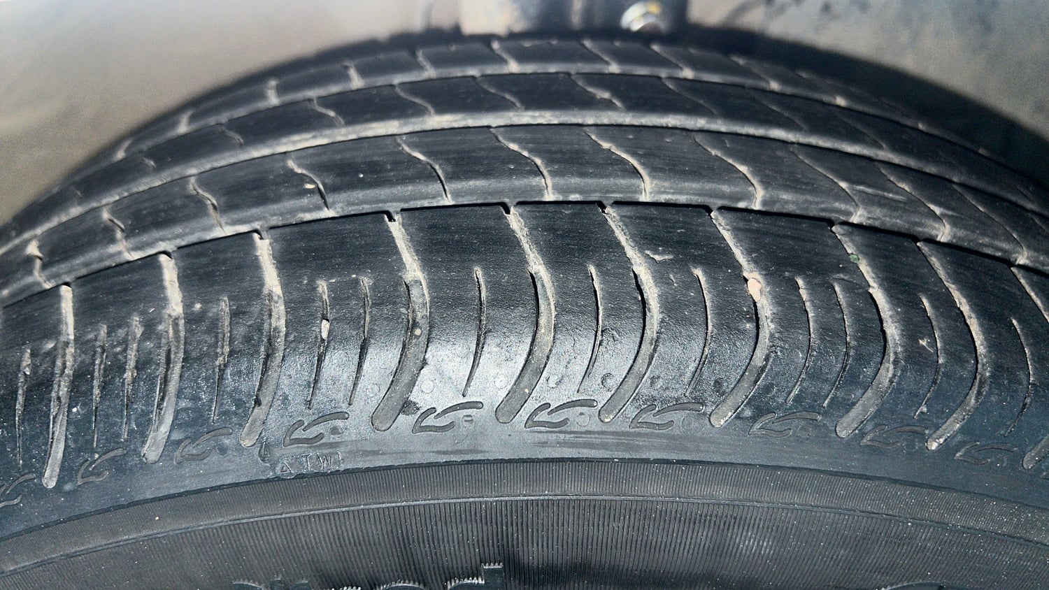 Used 2024 Maruti Suzuki Wagon R VXI 1.0 CNG Cng Manual tyres RIGHT FRONT TYRE TREAD VIEW
