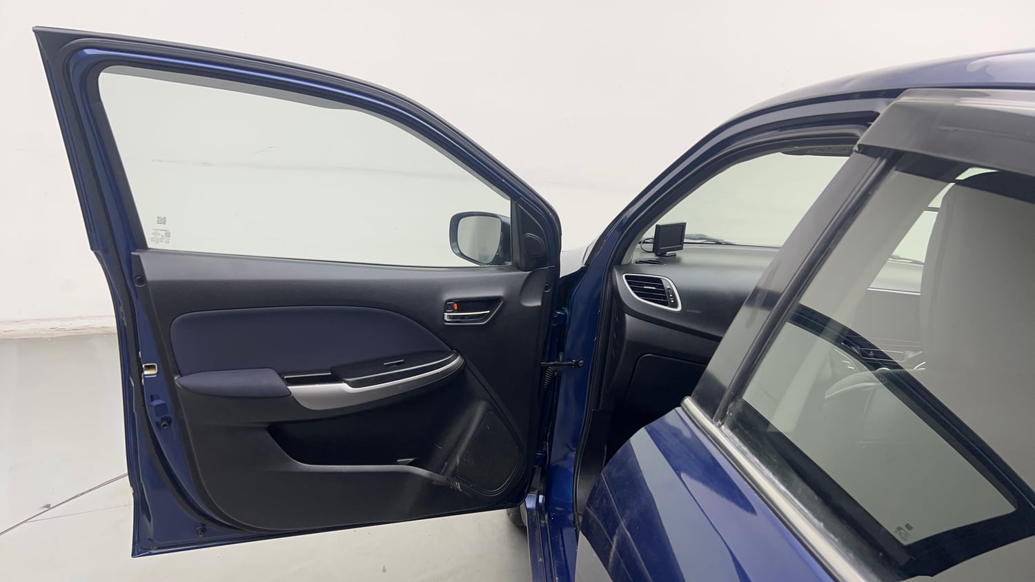 Used 2019 Maruti Suzuki Baleno Zeta Petrol Manual interior LEFT FRONT DOOR OPEN VIEW