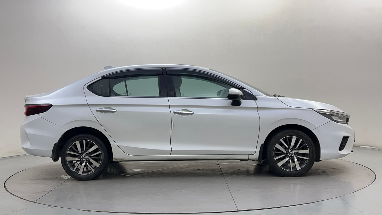 Used 2021 Honda City ZX CVT Petrol Petrol Automatic exterior RIGHT SIDE VIEW