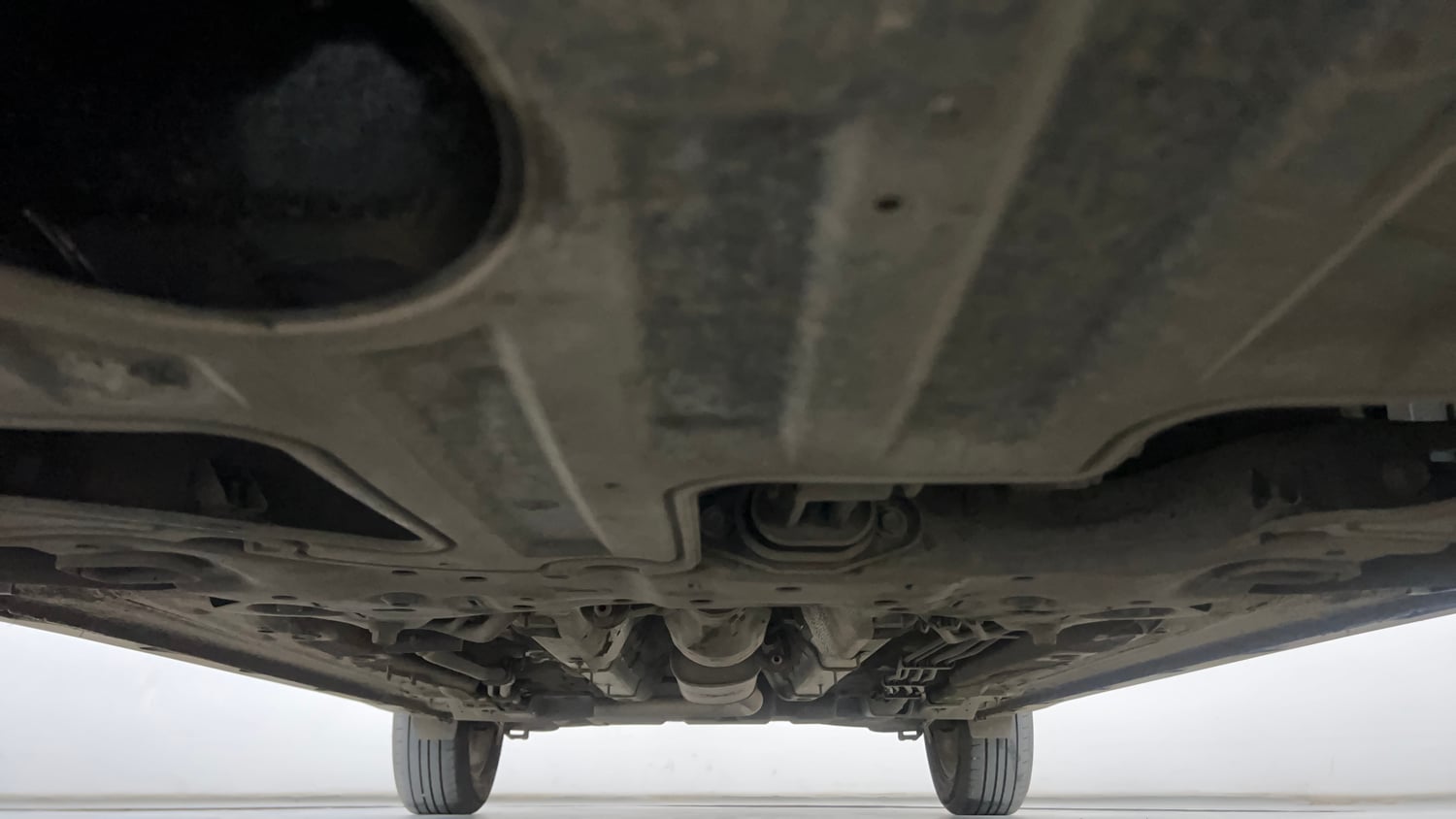 Used 2026 Kia Carens Premium (O) 1.5 Petrol 7 STR Petrol Manual extra FRONT LEFT UNDERBODY VIEW