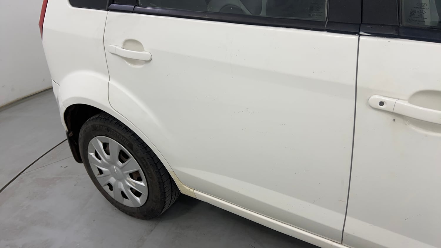Used 2013 Ford Figo Duratorq Diesel ZXI 1.4 Diesel Manual dents MINOR SCRATCH