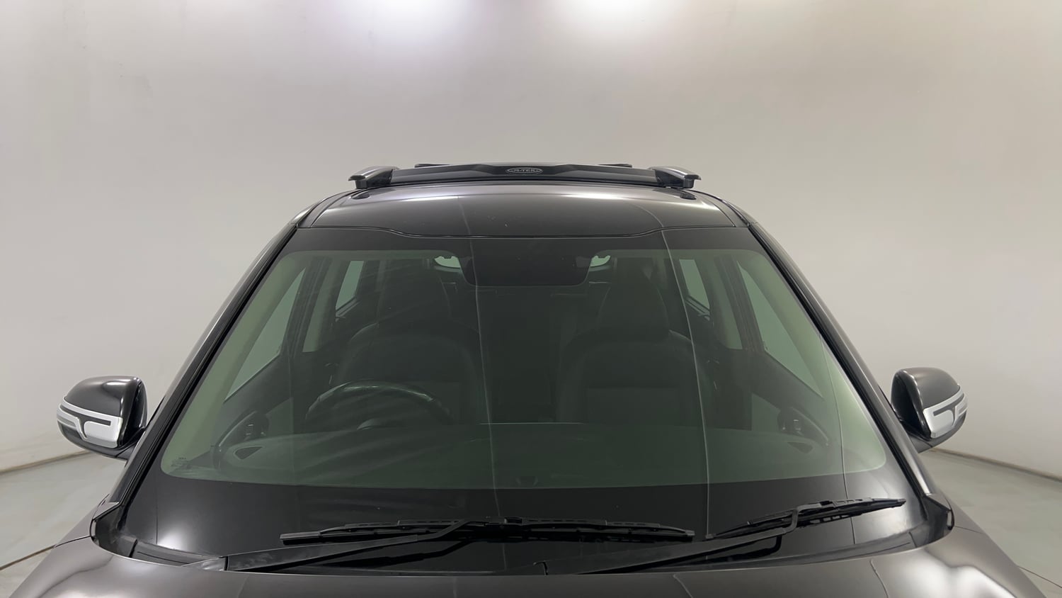 Used 2026 Kia Carens Premium (O) 1.5 Petrol 7 STR Petrol Manual exterior FRONT WINDSHIELD VIEW