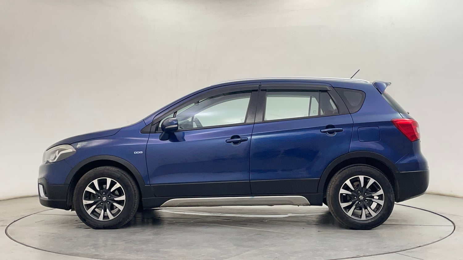 Used 2018 Maruti Suzuki S-Cross Alpha 1.3 Diesel Manual exterior LEFT SIDE VIEW