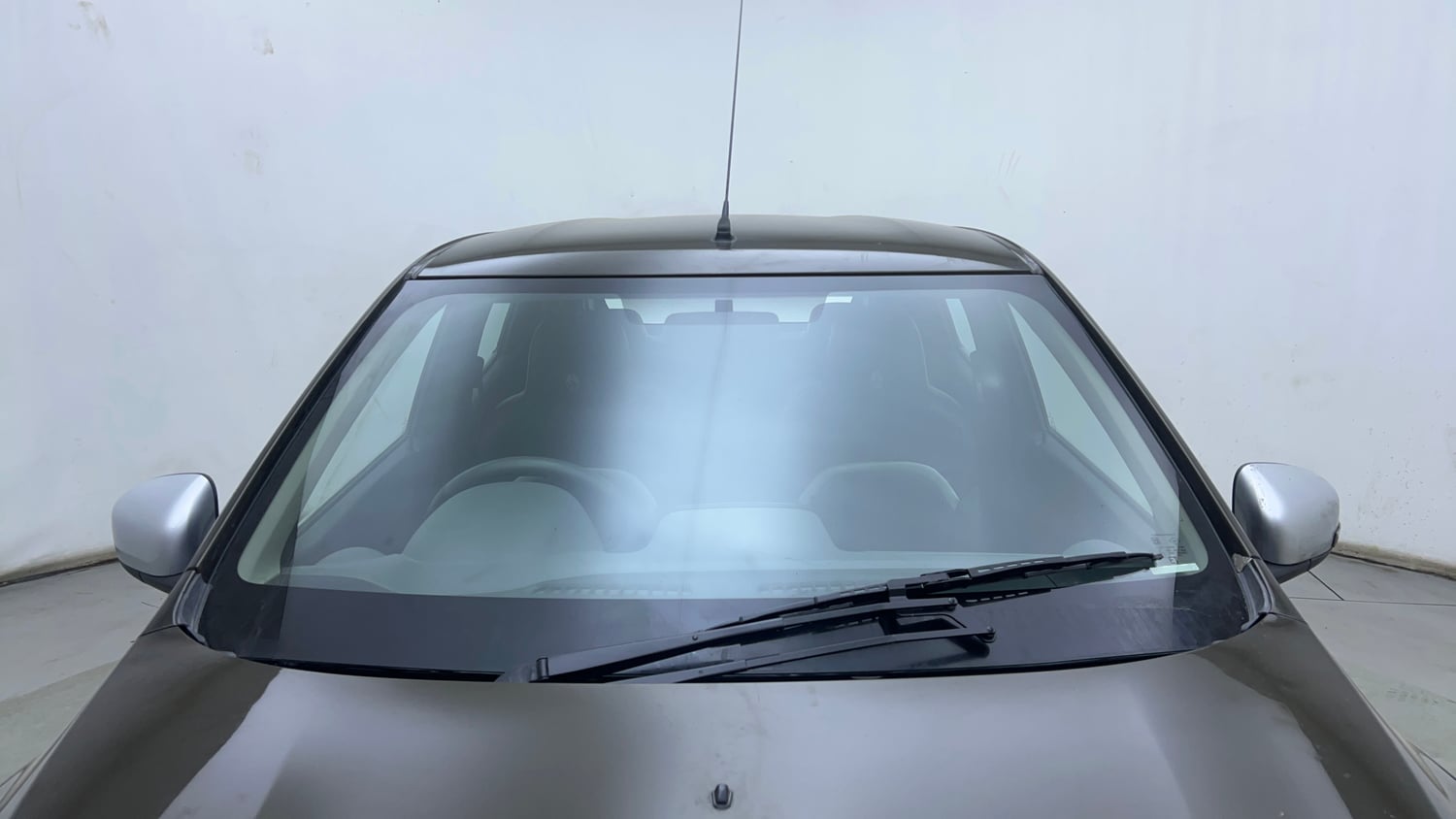 Used 2019 Renault Kwid 1.0 RXT AMT Opt Petrol Automatic exterior FRONT WINDSHIELD VIEW