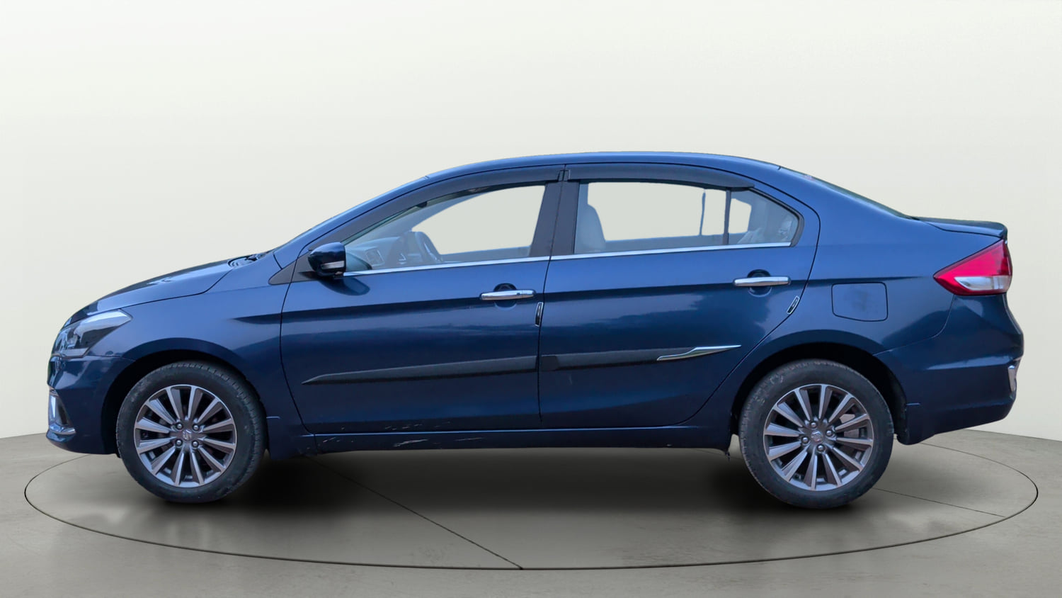 Used 2019 Maruti Suzuki Ciaz Alpha Hybrid 1.5 Petrol Manual exterior LEFT SIDE VIEW