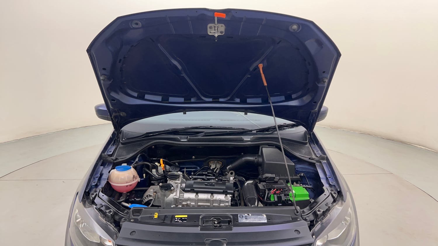 Used 2014 Volkswagen Polo Highline1.2L (P) Petrol Manual engine ENGINE & BONNET OPEN FRONT VIEW