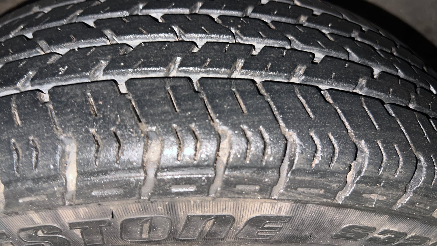 Used 2016 Maruti Suzuki Alto K10 VXi AMT Petrol Automatic tyres RIGHT FRONT TYRE TREAD VIEW