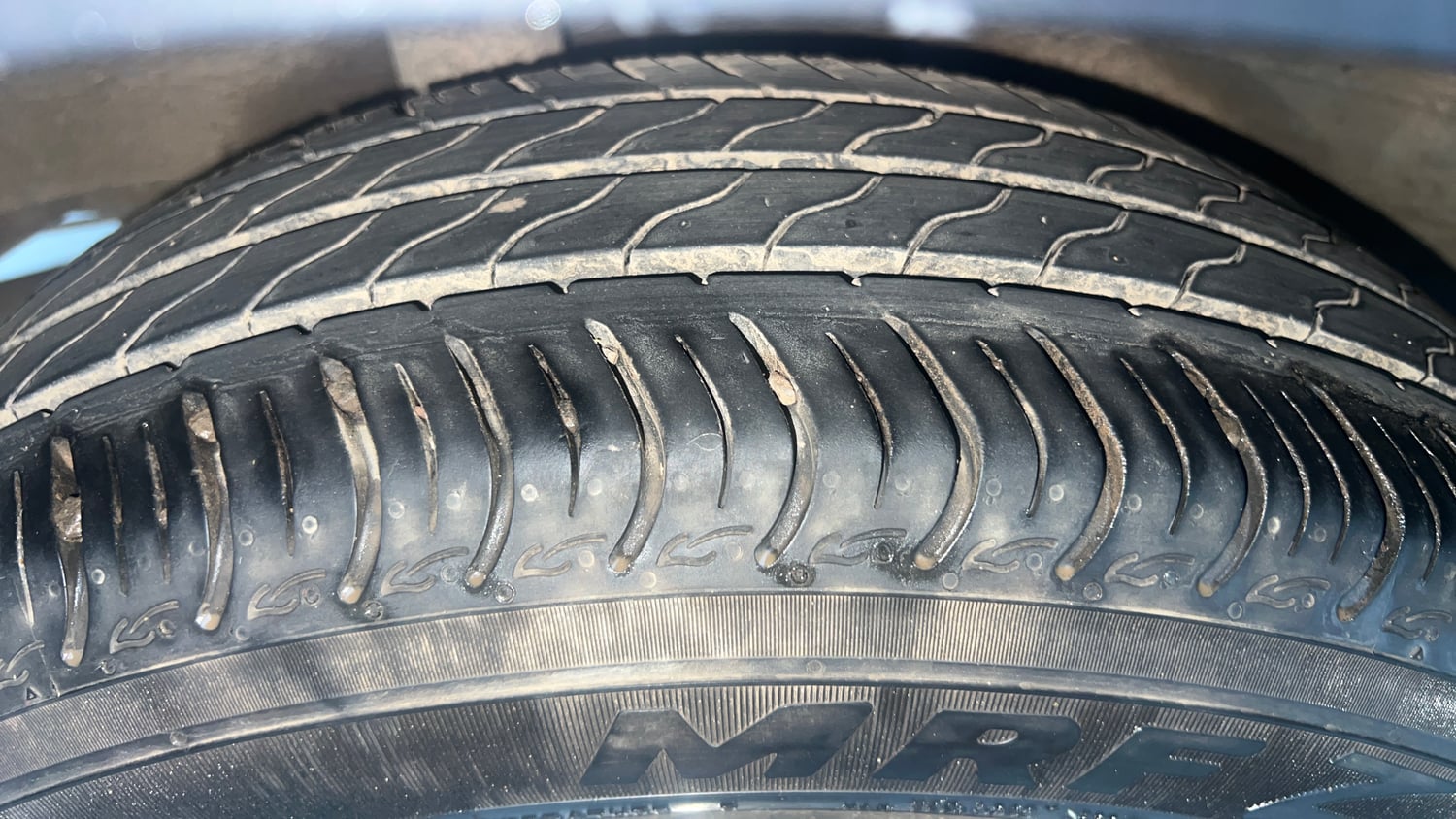 Used 2023 Honda Amaze VX CVT 1.2 Petrol Petrol Automatic tyres RIGHT REAR TYRE TREAD VIEW