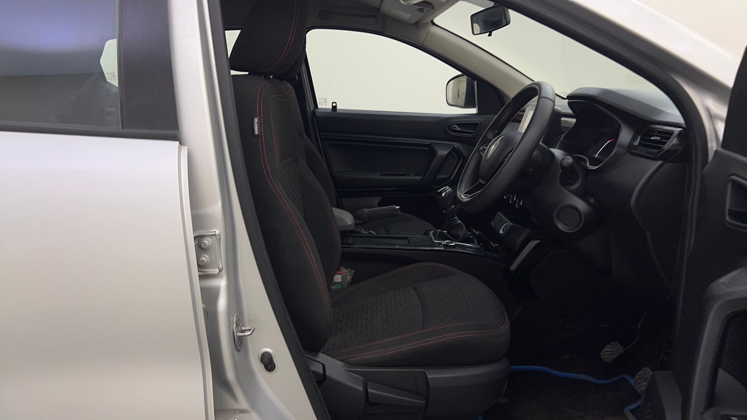 Used 2023 Renault Kiger RXZ MT Petrol Manual interior RIGHT SIDE FRONT DOOR CABIN VIEW