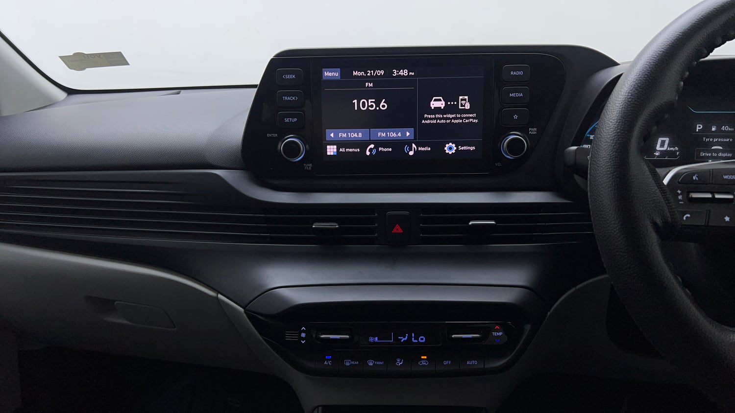 Used 2024 Hyundai New i20 Sportz 1.2 IVT Petrol Automatic top_features Integrated (in-dash) music system