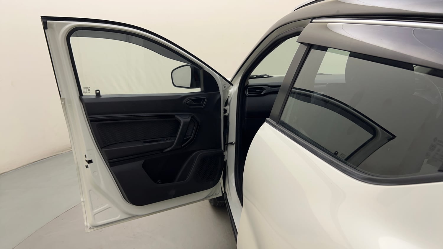 Used 2025 Renault Kiger RXL Petrol Manual interior LEFT FRONT DOOR OPEN VIEW