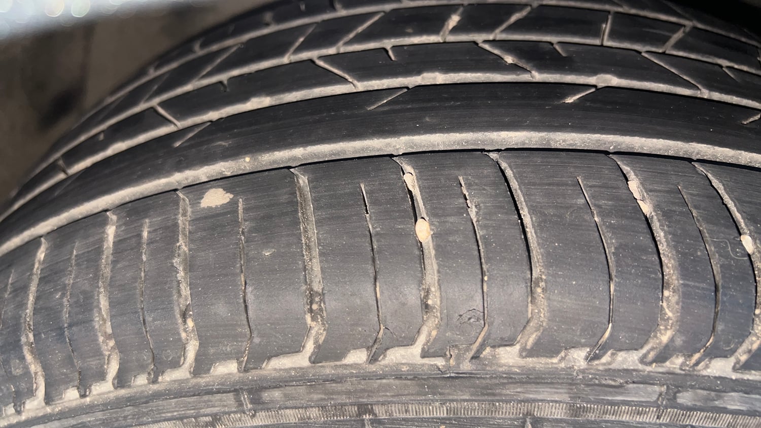 Used 2024 Hyundai New i20 Sportz 1.2 IVT Petrol Automatic tyres LEFT FRONT TYRE TREAD VIEW
