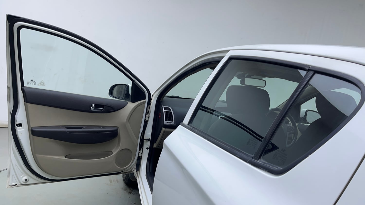 Used 2012 Hyundai i20 Asta 1.2 Petrol Manual interior LEFT FRONT DOOR OPEN VIEW