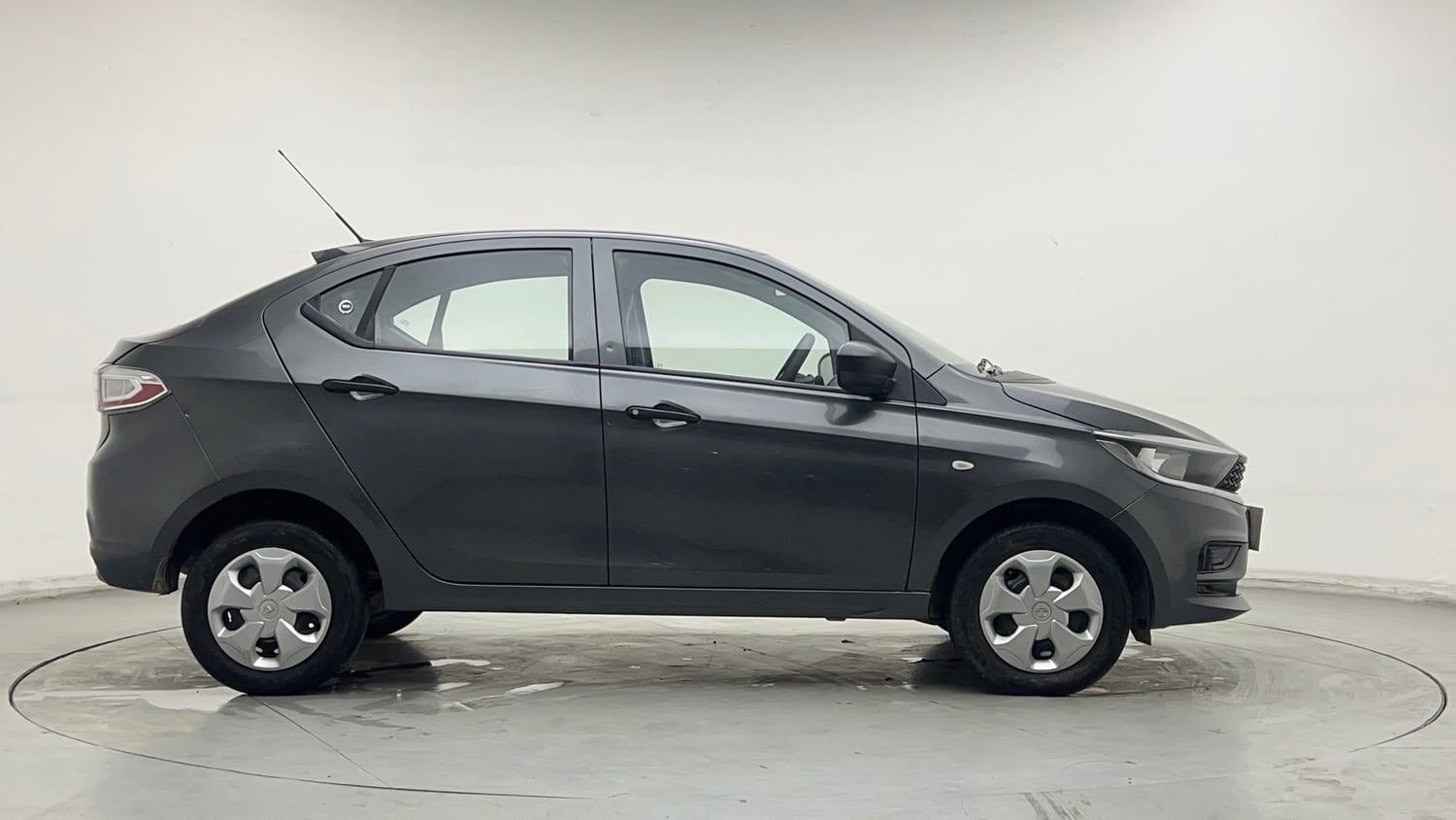 Used 2024 Tata Tigor XM iCNG Cng Manual exterior RIGHT SIDE VIEW