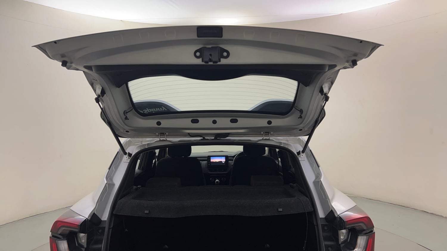 Used 2023 Renault Kiger RXZ MT Petrol Manual interior DICKY DOOR OPEN VIEW