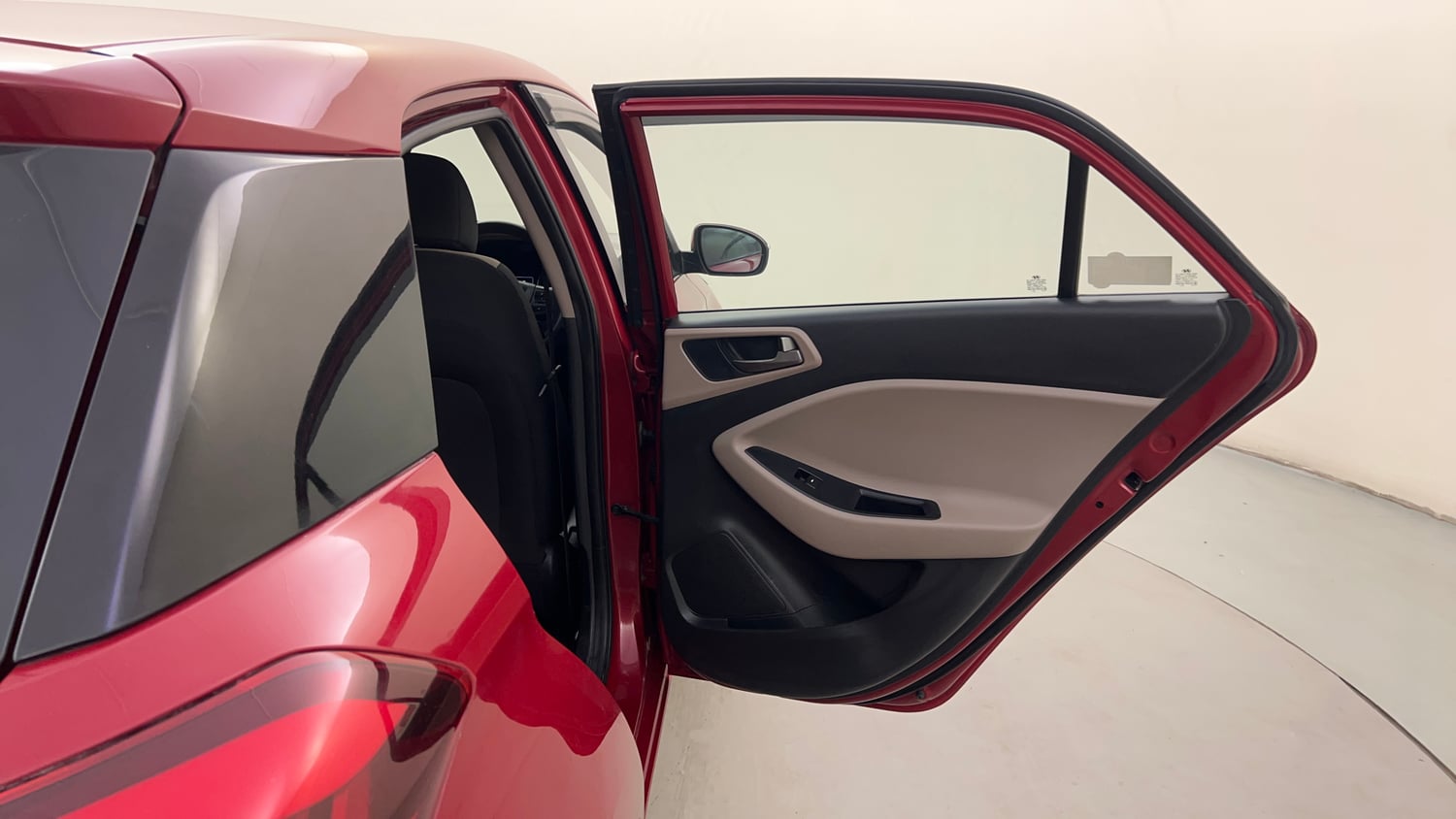 Used 2016 Hyundai Elite i20 Asta 1.2 Petrol Manual interior RIGHT REAR DOOR OPEN VIEW