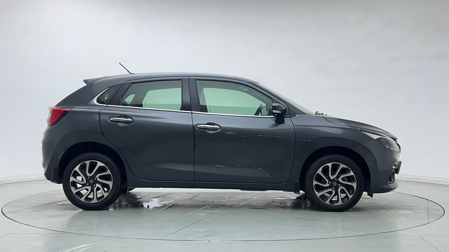 Used 2023 Maruti Suzuki Baleno Alpha MT Petrol Manual exterior RIGHT SIDE VIEW