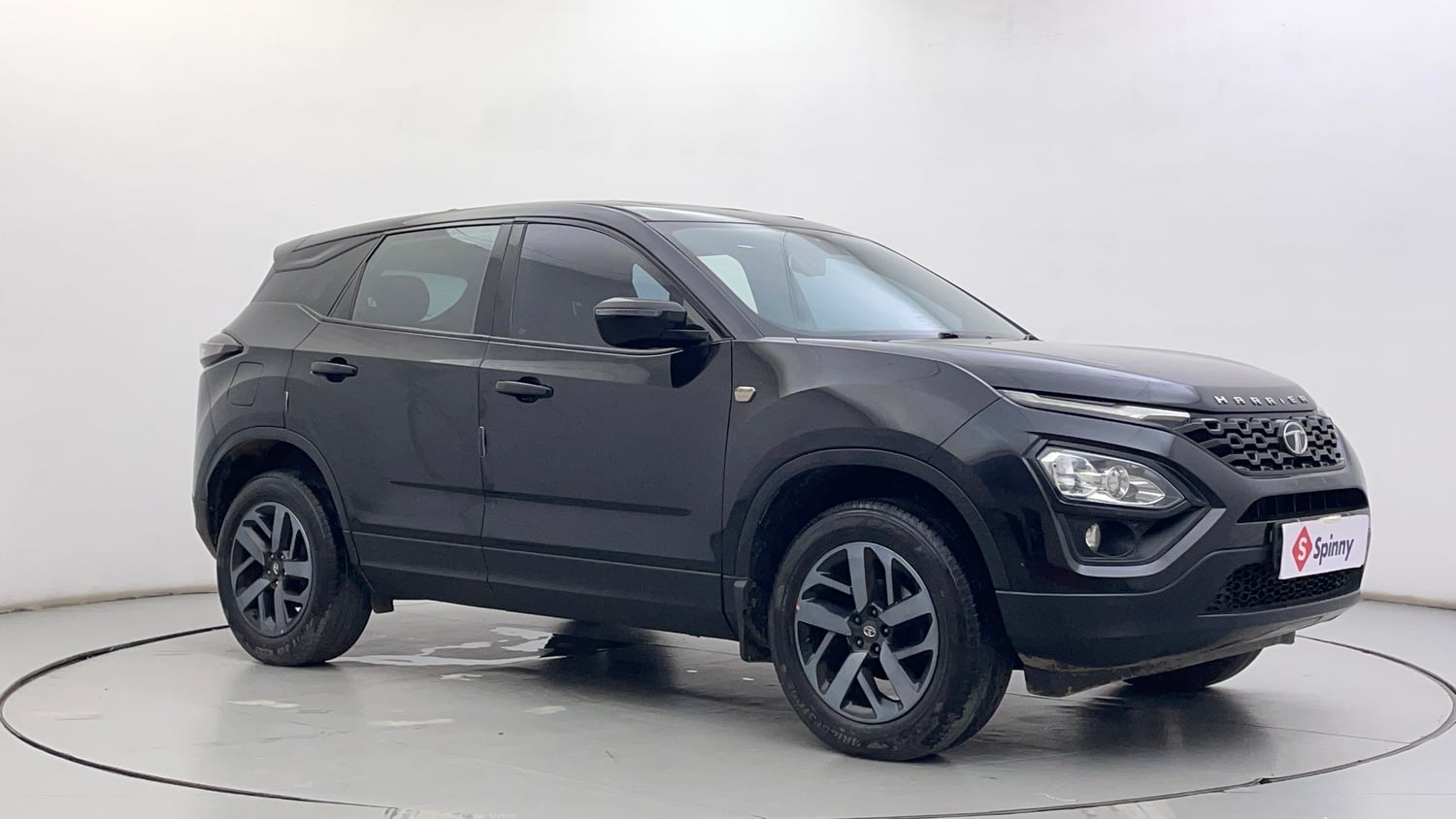 Used 2022 Tata Harrier XZ Plus Dark Edition Diesel Manual exterior RIGHT FRONT CORNER VIEW