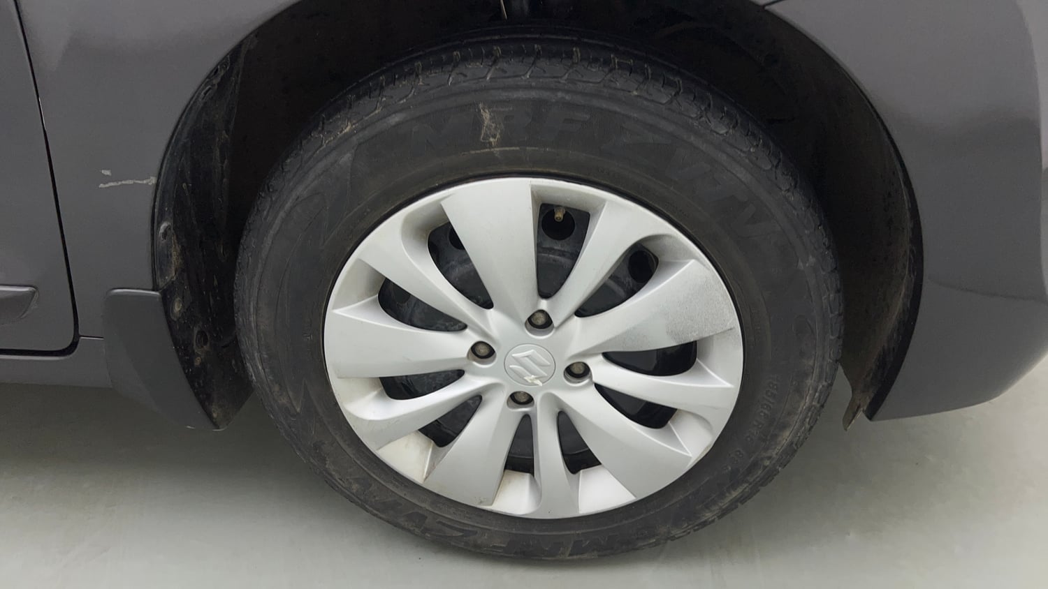Used 2018 Maruti Suzuki Baleno Delta 1.2 Petrol Manual tyres RIGHT FRONT TYRE RIM VIEW