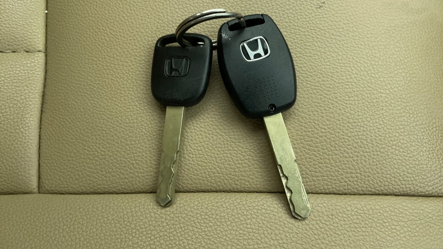 Used 2014 Honda Amaze 1.2 S i-VTEC Petrol Manual extra CAR KEY VIEW