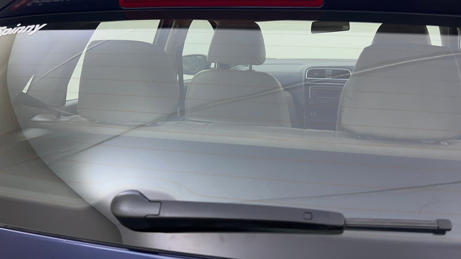 Used 2014 Volkswagen Polo Highline1.2L (P) Petrol Manual top_features Rear wiper