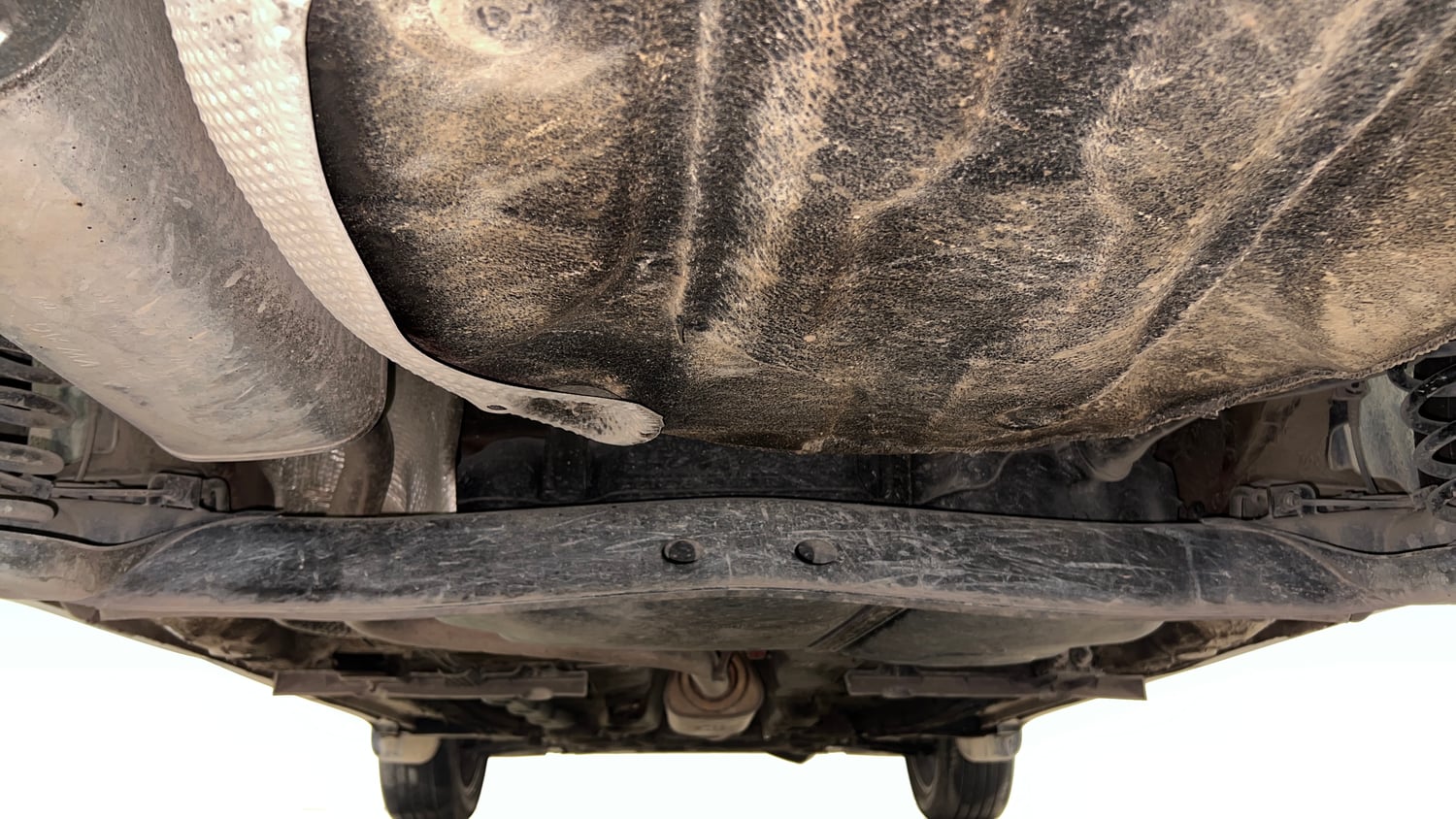 Used 2023 Volkswagen Taigun Topline 1.0 TSI AT Petrol Automatic extra REAR UNDERBODY VIEW (TAKEN FROM REAR)